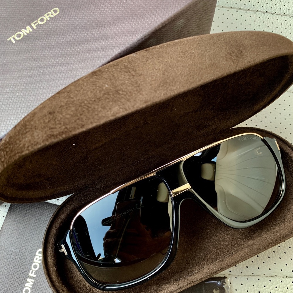 Brand New Tom Ford Eliott TF335 Sunglasses *SOLD* - Picture 2 of 2